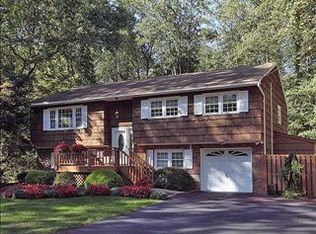 455 S Pascack Rd, Spring Valley, NY 10977