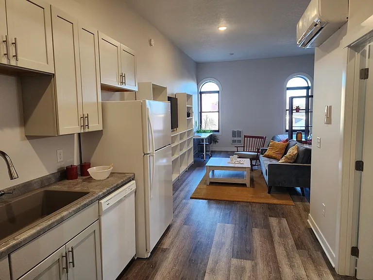 121 Main St S — Photo 7