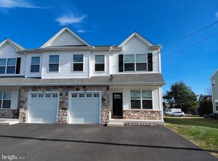 912 Cemetery Rd, Quakertown, PA 18951