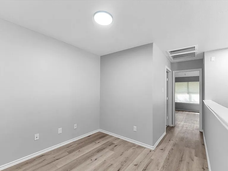 16007 Sandy Path Ln — Photo 39