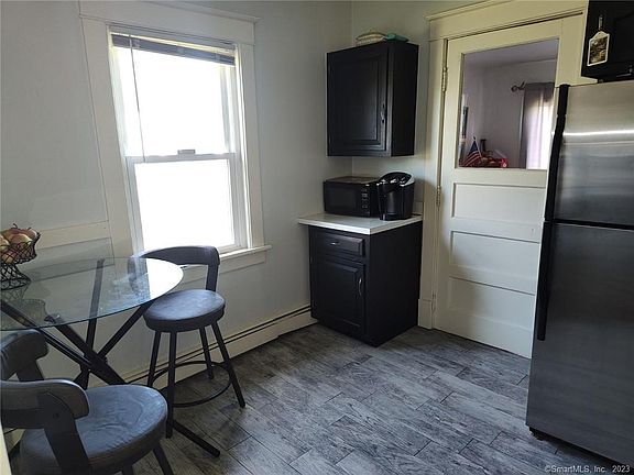 5th image of 4 Mohegan Ave