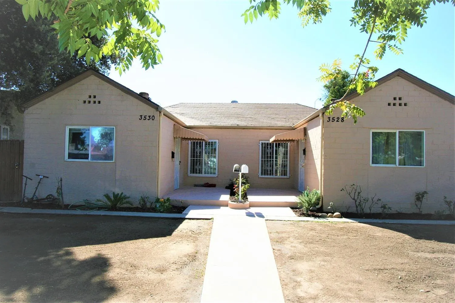 3528 E Lowe Ave photo 1