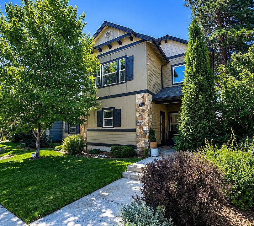 1st image of 20523 Stanford Pl