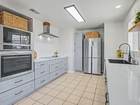 4th image of 21161 Santa Barbara Dr
