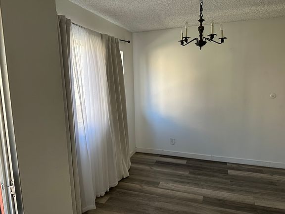 5th image of 5400 Newcastle Ave APT 10