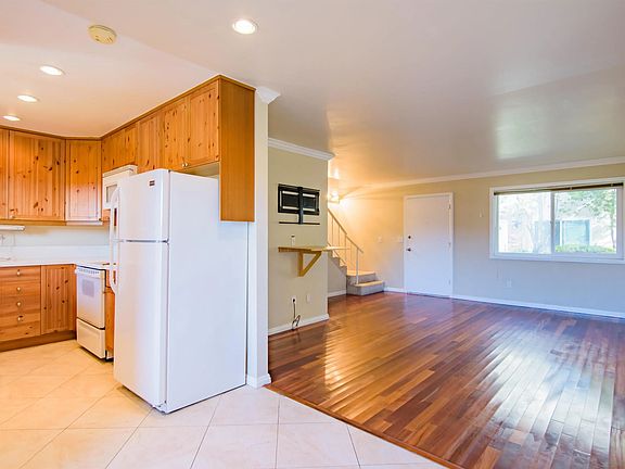 3rd image of 7923 Camino Glorita