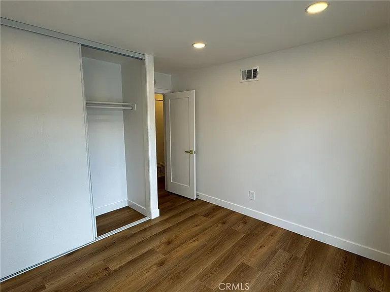 213 N Royal Pl — Photo 24