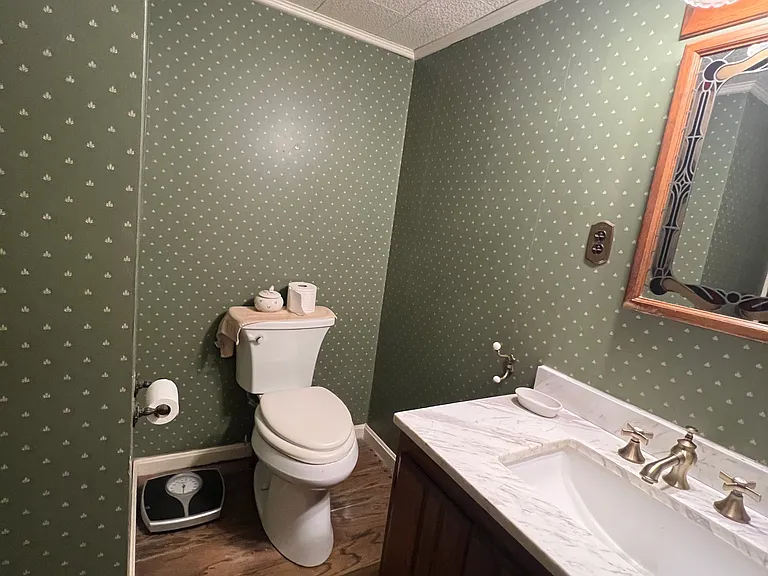 158 Richmond Rd — Photo 11