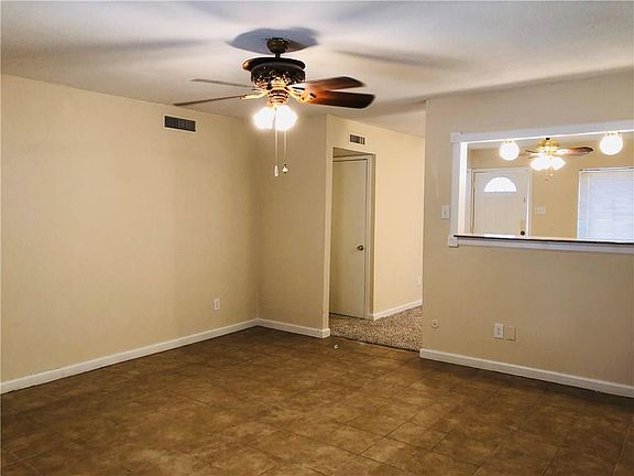 5th image of 3922 Mayflower Dr