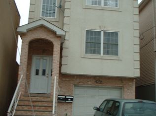 208 2nd St, Elizabeth, NJ 07206