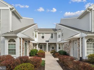 204 Mews Dr, Sellersville, PA 18960