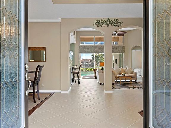 3rd image of 10133 Deercliff Dr