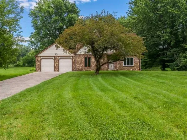 6335 Durness Dr, Caledonia, IL 61011