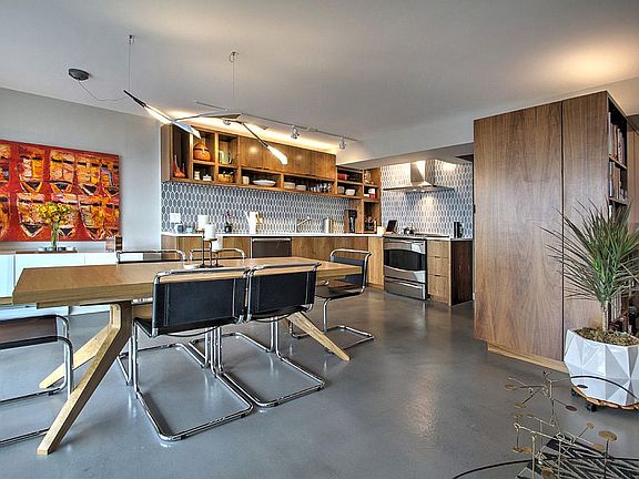 3rd image of 505 Belmont Ave E APT 706