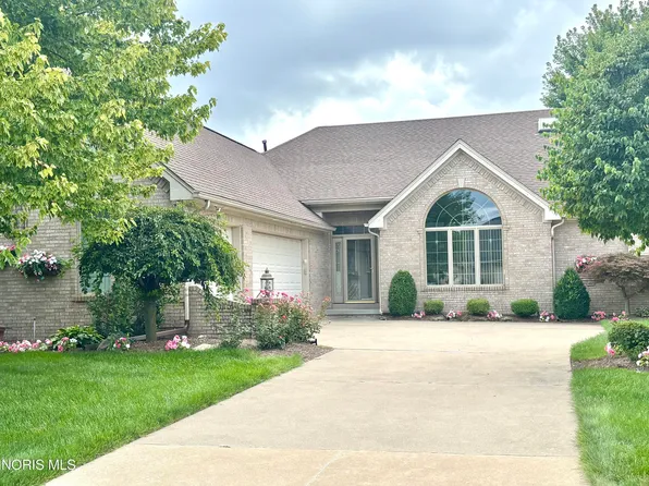 6957 Secluded Pines Dr, Maumee, OH 43537