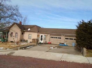 619 T St, Atchison, KS 66002