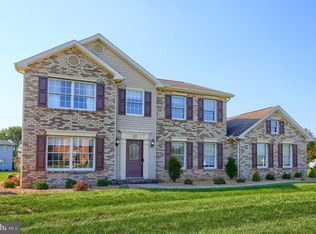 37 Bourbon Red Dr, Mechanicsburg, PA 17050
