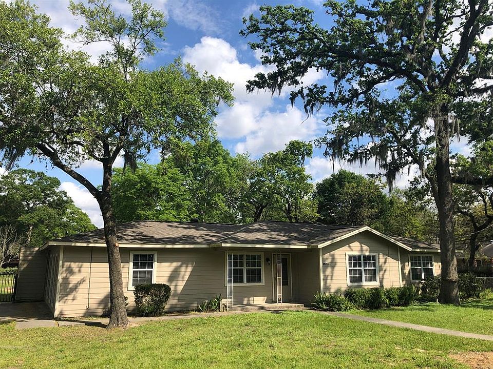 1st image of 12038 Westover Dr