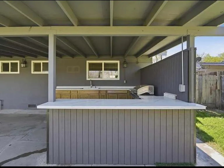 209 Tokay Ave — Photo 23