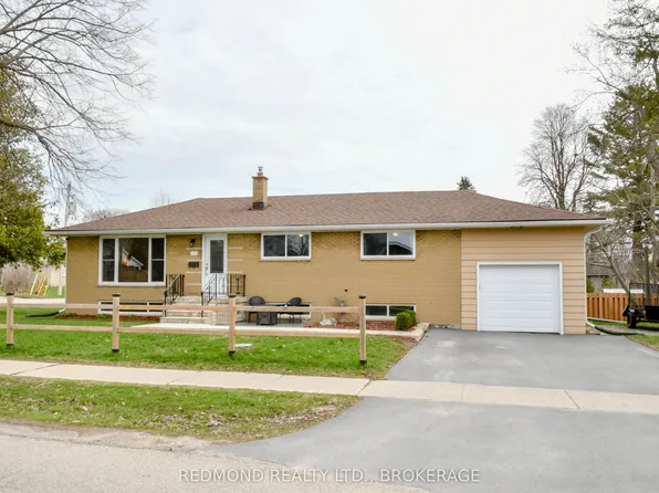 193 Elizabeth Dr, Gananoque, ON K7G 1P6