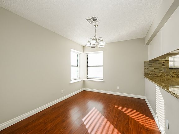 5th image of 405 Tobler Dr