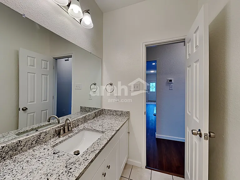 73 N Highland Dr — Photo 19