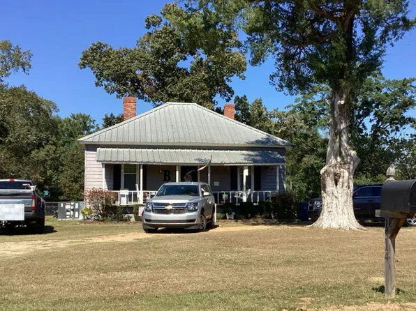 1514 Harris Rd, Elmore, AL 36025