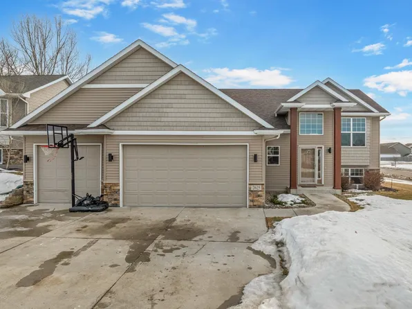 2625 Heritage Dr NW, Minot, ND 58703