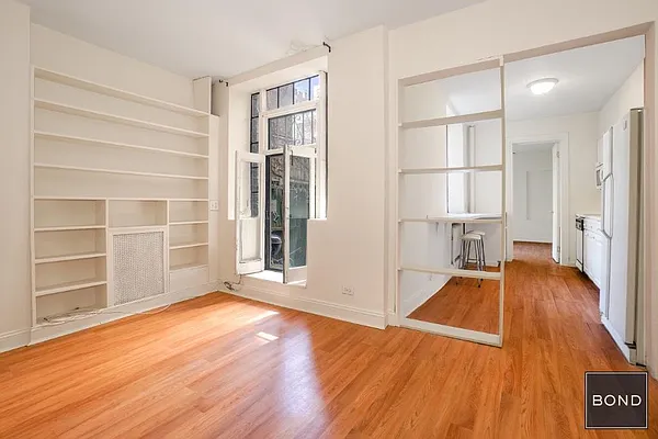 Rented by Bond New York | media 15