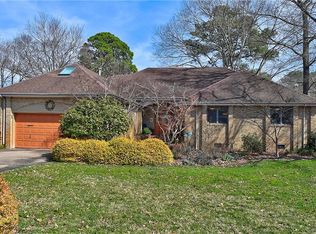 304 Shadowlake Dr, Chesapeake, VA 23320