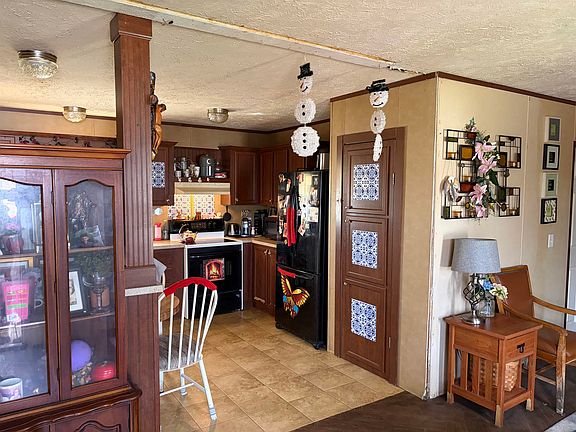 4th image of 701 Paca St