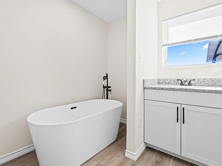 6306 FM 144 N — Photo 19