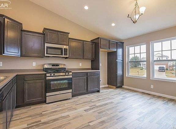 5th image of 7051 Glenmeadow Ct