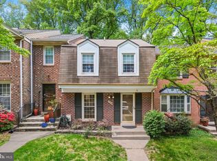 7344 Greentree Rd, Bethesda, MD 20817