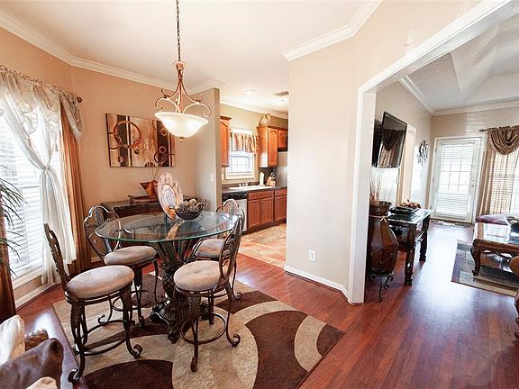 4th image of 6967 Sandfield Dr