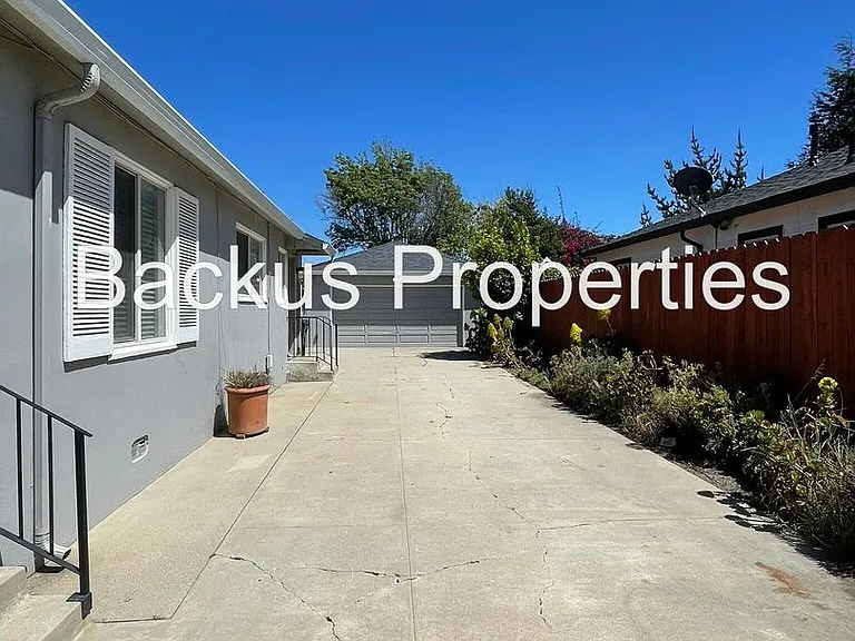 19 Santa Rosa Ave — Photo 3