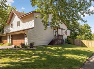 6700 Doriann Ct, Eden Prairie, MN 55346