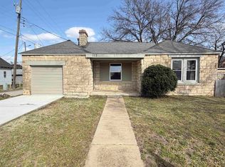 112 N 2nd St, Medford, OK 73759