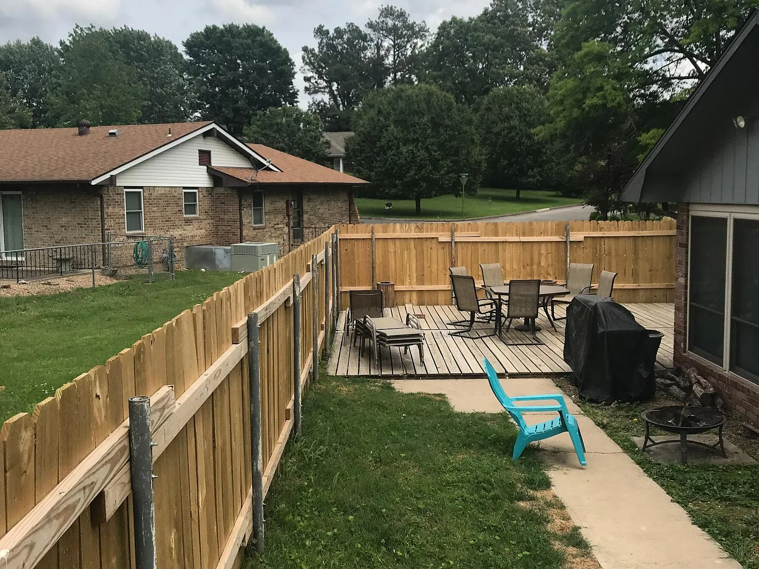 3 bed, 2327 sqft, $1,800 — Photo 3