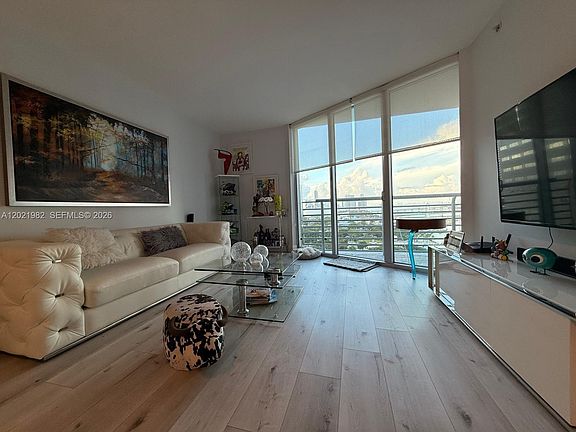 3rd image of 325 S Biscayne Blvd APT 2024