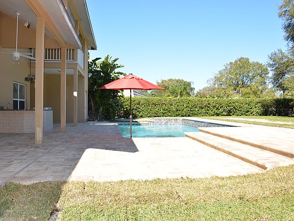 4th image of 2530 Partridge Dr
