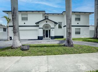 8211 SW 205th St, Cutler Bay, FL 33189