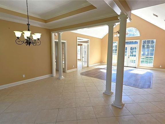 3rd image of 116 Jessica Dr