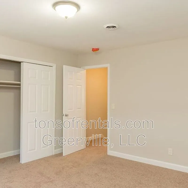 2 bed, 1.5 bath, 1200 sqft, $1,145 — Photo 4