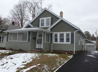 325 Conrad Dr, Rochester, NY 14616