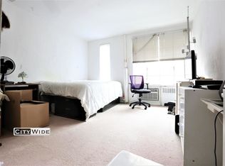 52 W 8th St FRNT 2, New York, NY 10011