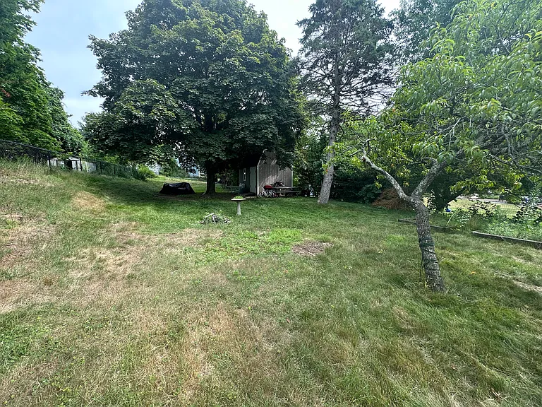 20 Peck Ave #3 — Photo 14