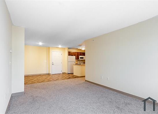 5th image of 22 Marshall St