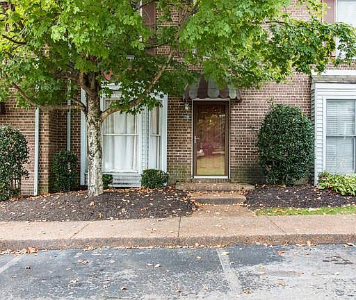 3rd image of 503 Williamsburg Dr