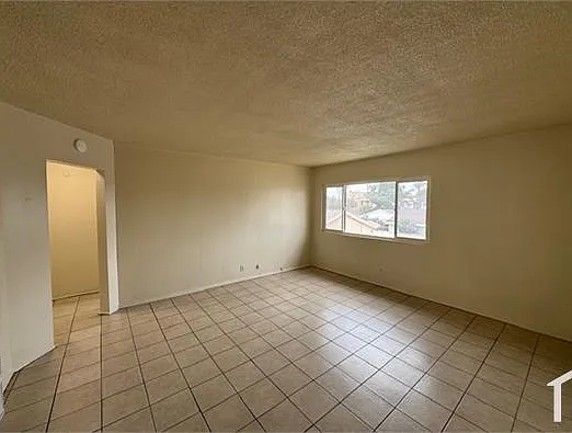 2 bed, 848 sqft, $2,200 — Photo 2